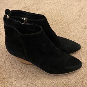 Dolce vita Black Suede Booties Size 8.5